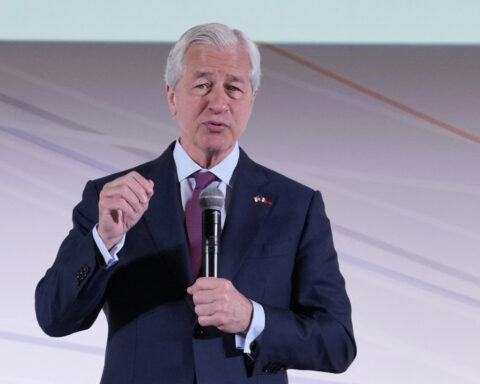 JPMorgan's Dimon warns of US stagflation risk, Bloomberg News reports
