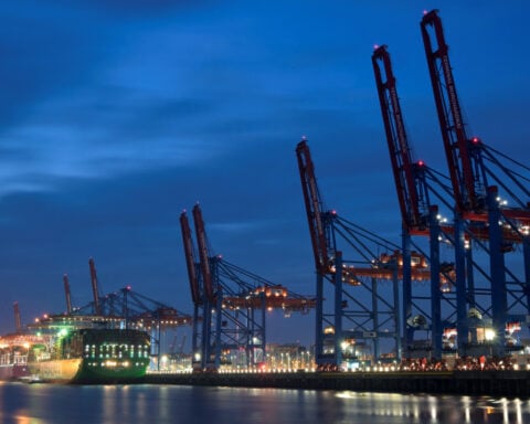 Trump recommends 50% tariff on the European Union, starting June 1