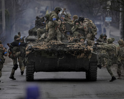 Russia and Ukraine swap hundreds of prisoners in first phase of a major exchange