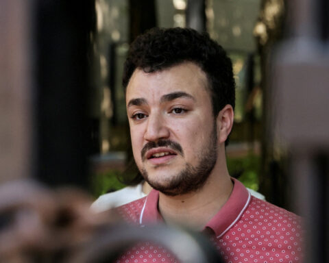 Jailed Columbia student Khalil meets newborn son for first time
