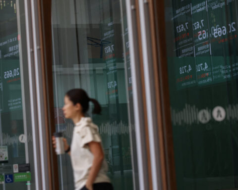 Dollar, stocks fall as Trump targets Europe and Apple in tariff threats
