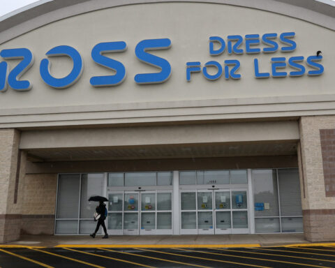 Ross Stores withdraws annual forecasts due to tariff pressures