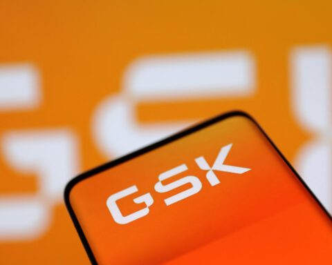 GSK's asthma drug wins FDA approval to treat 'smoker's lung'