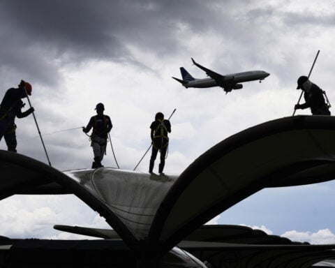Panama and Venezuela to resume flights suspended for almost a year in diplomatic tensions