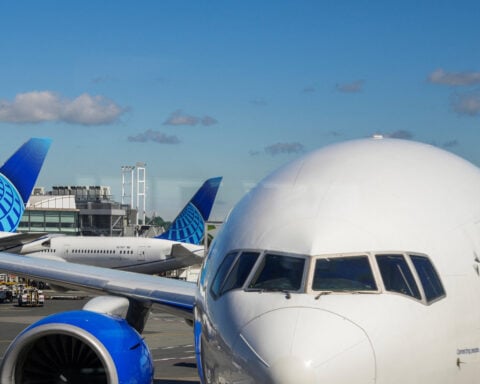 United Airlines has few viable alternatives to congested Newark Airport