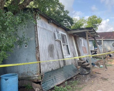 10 adults, 8 children escape safely after foundation of home collapses
