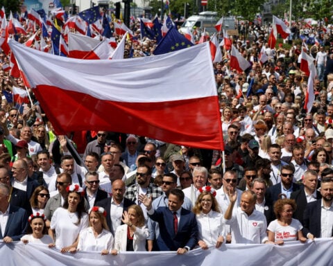 Rival marches draw thousands in Warsaw ahead of presidential vote