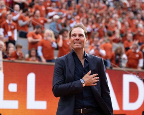 Tearful Rafael Nadal honored in emotional French Open farewell