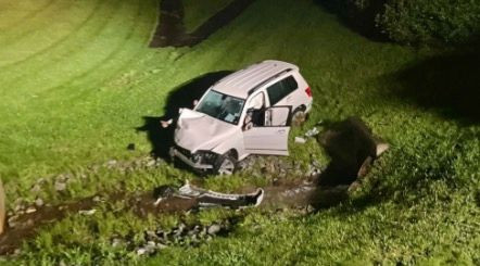 Man crashes vehicle, calls 911 before breaking into gas station, police say