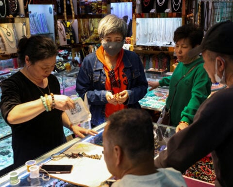 Chinese savers decry falling deposit rates but still won't spend more
