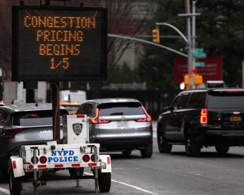 US judge temporarily blocks Trump administration from cutting funds over New York congestion program