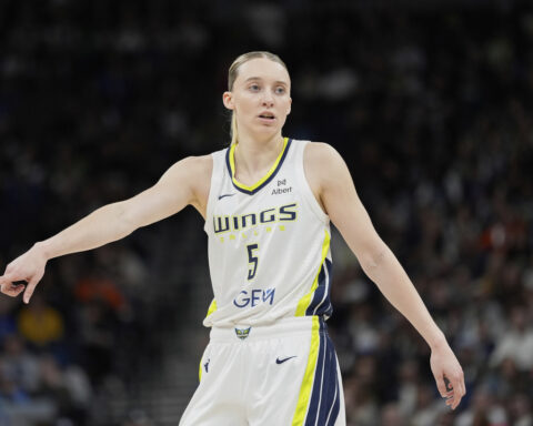 Paige Bueckers returns to Connecticut hoping to get her first win as a pro