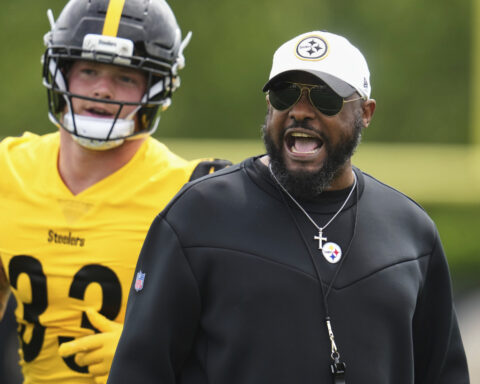 Despite the 'constant noise' surrounding Aaron Rodgers, Mason Rudolph happy to be back in Pittsburgh