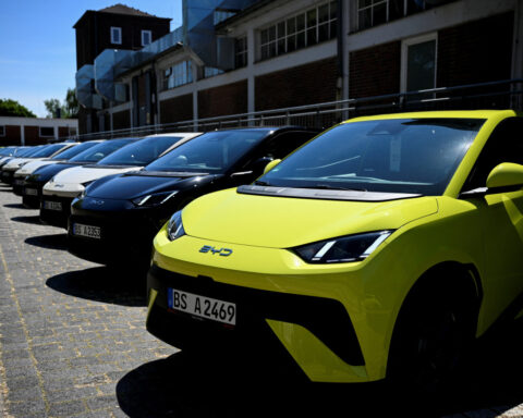 China auto market price war stokes fears of industry shake-out