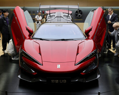 China auto market price war stokes fears of industry shake-out