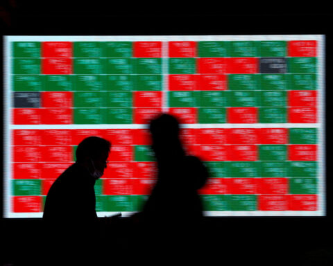 Super-long JGB yields extend climb from multi-week lows after weak auction