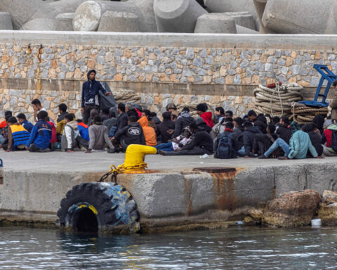 Greece drafts tougher law for rejected asylum seekers, PM says