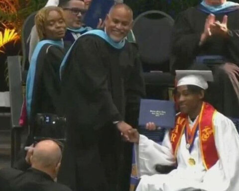 Teen paralyzed in shooting graduates from Florida high school: "Just happy, man"