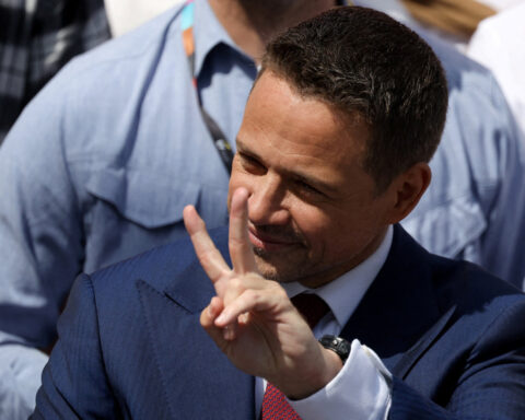 Poland's pro-European course is at stake in presidential election run-off