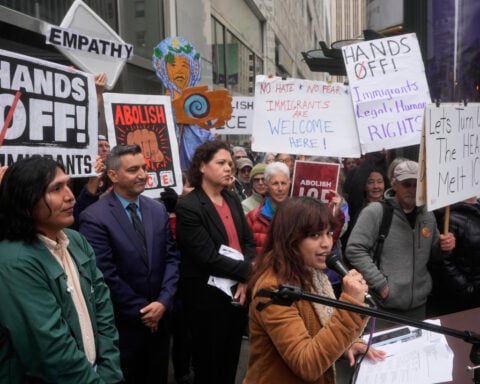Immigrant rights advocates rally against ICE courthouse arrests in San Francisco