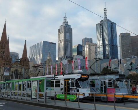 Australia business investment dips in Q1, drags on growth