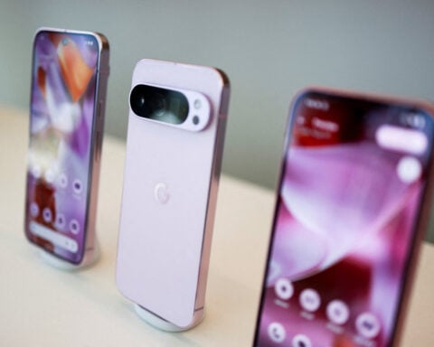 Google begins direct online sales of Pixel phones in India