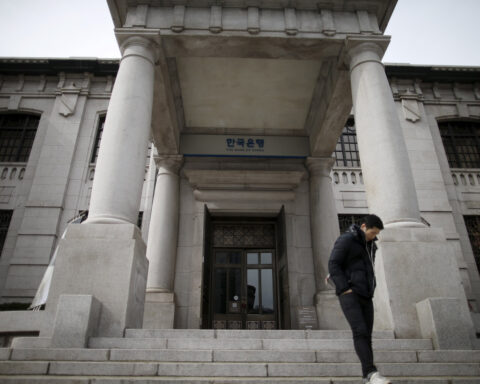 Bank of Korea sees auto, steel, chip exports falling when tariffs hit