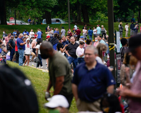 US labor market showing cracks; corporate profits post largest drop since 2020