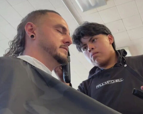 Barber program at Oakland high school teaches students career skills