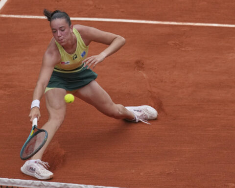 French Open 2025: Coco Gauff's serve is not at its best but she gets the breaks for a win