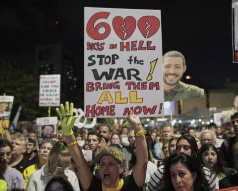 Israel accepts a US proposal for a temporary Gaza ceasefire and Hamas gives a cool response