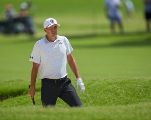 Jordan Spieth ignores caddie's smart advice and makes birdie from rough at Memorial