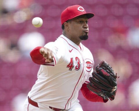 Los Angeles Dodgers acquire former All-Star reliever Alexis Díaz in trade with Cincinnati Reds
