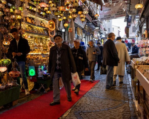 Turkey's economy grew 2.0% in first quarter, below forecasts