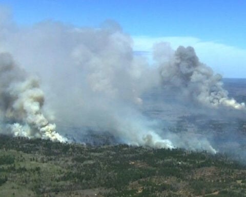Gov. Tim Walz to wildfire-stricken northern Minnesota: "The state is going to be there"