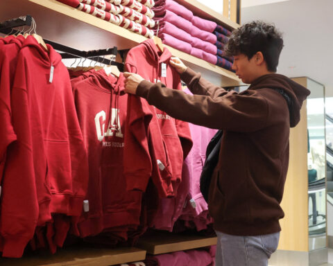 Gap shares slide as tariffs loom large over apparel maker's turnaround plans
