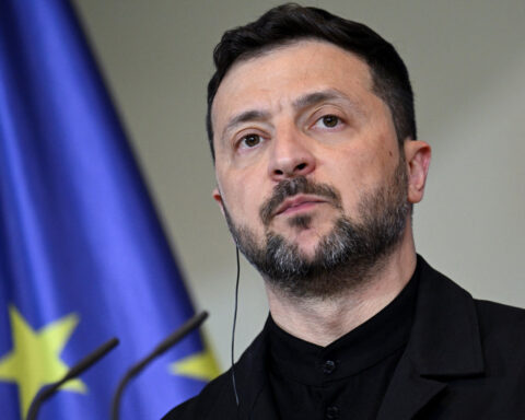 Book-fair browser Zelenskiy picks up new title: 'To Kill A Tyrant'