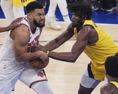 Pacers try to wrap up Eastern Conference finals at home after blowing chance against Knicks on road