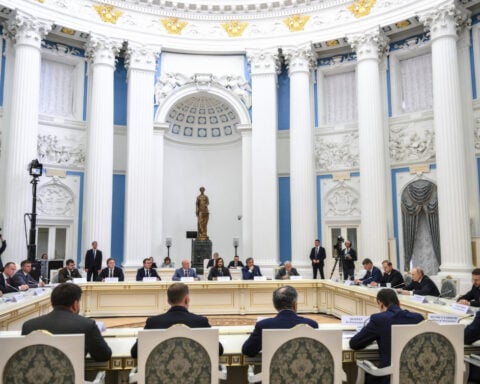 Trump and Putin want to talk business once the Ukraine war ends. Here's why it won't be easy