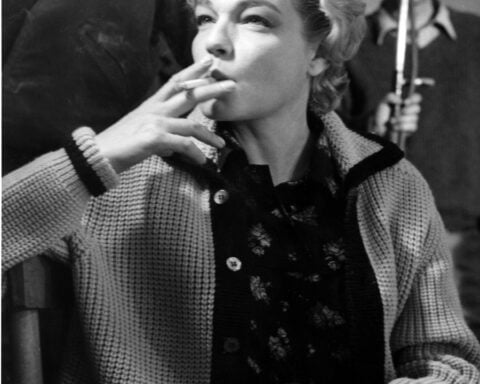 The country that made smoking sexy is breaking up with cigarettes