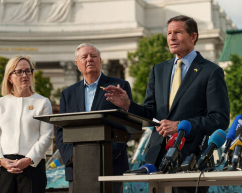 US senators meet with Zelensky in Kyiv as doubt cast over upcoming Ukraine-Russia peace talks