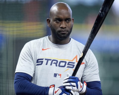 Yordan Alvarez's return delayed by newly discovered hand fracture