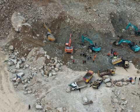 Search continues for Indonesia quarry collapse victims, death toll at 17