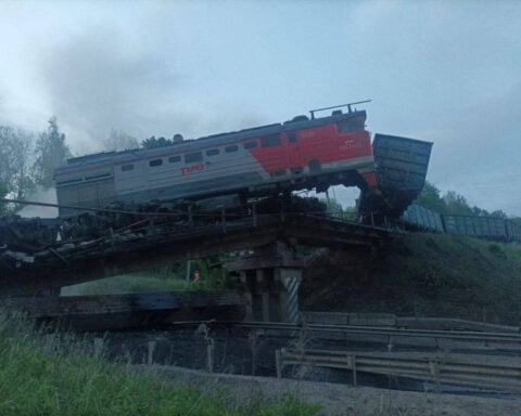 Bridge collapses in Russia's Kursk region as freight train passes, regional governor says