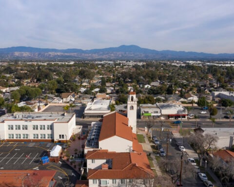 1 student killed, 2 injured in Santa Ana High School stabbing
