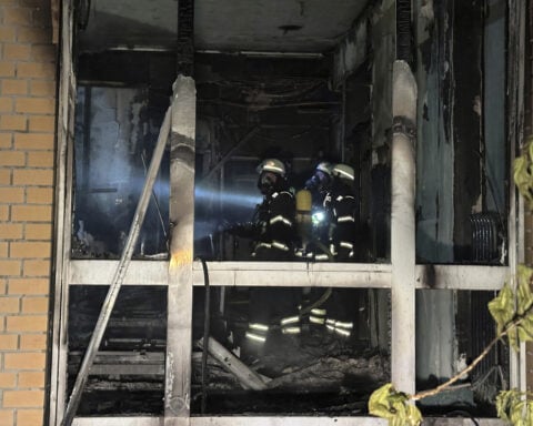 3 patients are killed in a fire at a hospital in Germany. Another patient is detained