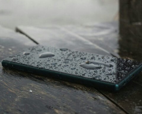 Debunking 5 myths about when your devices get wet