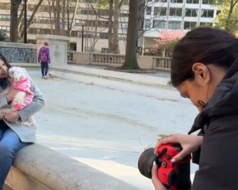 Philadelphia nurse helps pet owners create cherished memories through her photographs