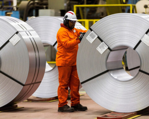 Canada factory PMI rises in May but sector remains in contraction