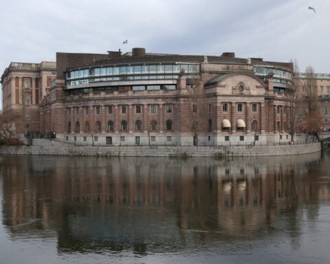 Sweden should end international adoptions, government commission says